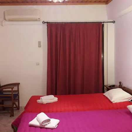 아파트호텔 Myrtoo Kyparíssion